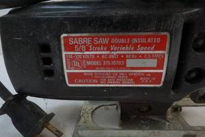 lot 109 image: Craftsman Sabre saw