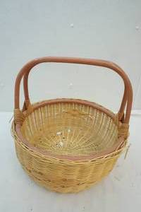 lot 131 image: basket