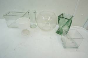 lot 143 image: fish bowls