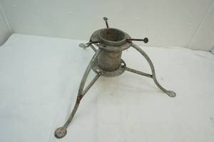 lot 168 image: vintage Christmas Tree stand