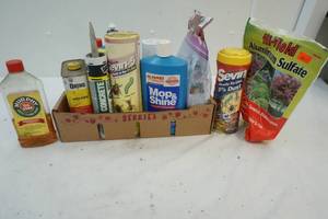 lot 200 image: Garden supplies