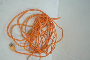 lot 207 image: extension cord