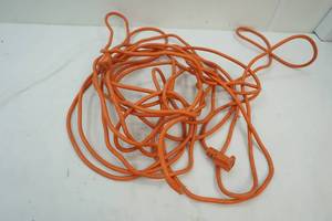 lot 208 image: extension cord