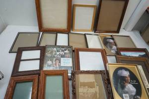 lot 220 image: Picture Frames
