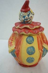 lot 243 image: Vintage Pan American clown cookie jar