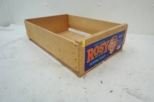 lot 269 image: peach crate