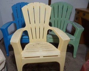lot 317 image: Lawn chairs