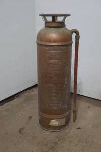 lot 328 image: fire extinguisher