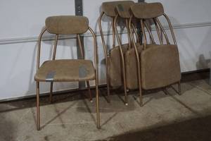 lot 388 image: folding chairs