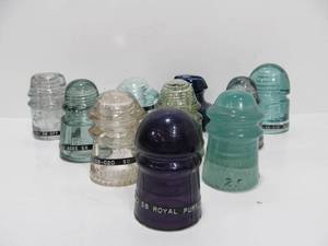 lot 62 image: Fantastic Lot of Unusual Vintage & Antique Glass Insulators
