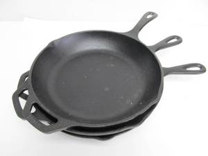 lot 121 image: Group of 3 Larger Size LODGE Cast Iron Skillets