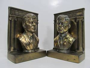 lot 200 image: LARGE Heavy Brass JFK Bookend Set