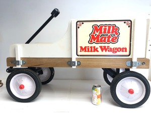 lot 243 image: Very Cool Vintage Early 80s MILK MATE Advertising Wagon