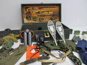 lot 43 image: Large Lot of Original Vintage 1970s GI JOE Action Figure Accessories
