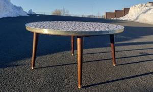 lot 301 image: Mid Century Tile Top Round Coffee Table