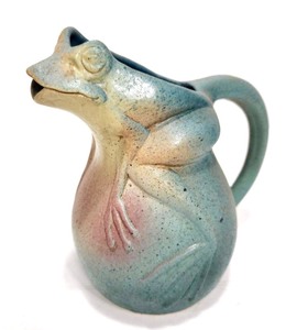 lot 288 image: Awesome Signed Vintage Sculptural Art Pottery Frog Pitcher