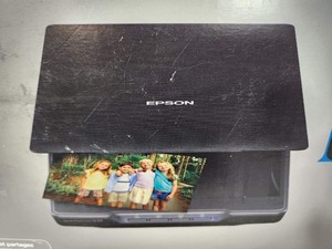 lot 50 image: Brand New EPSON Perfection V39 Colored Scanner