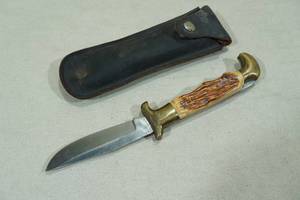 lot 85 image: Stag Handle Folding Pocket Knife - Eagle Head Style Pommel