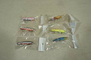 lot 141 image: NEW Fishing Crankbait Lures - 3 Body