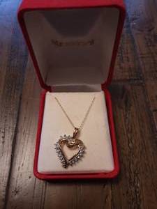 18 10K Gold Chain & Heart Charm With Box