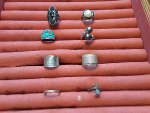 8-Assorted Rings (Display Not Included)