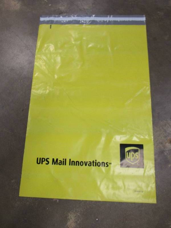 Bought a new box from UPS. This is what they delivered. They said it was  not packed properly !!!!!!!!!!! | Paper shopping bag, Shopping bag, Shopping