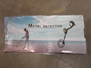 lot 71 image: Underground Metal Detector (BOX IS DAMAGED, PRODUCT APPEARS UNAFFECTED)