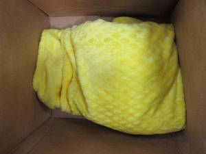 lot 77 image: Bright Yellow Throw Blanket in Unknown Size
