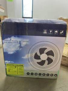 lot 105 image: Ceiling Fan with Light in White with Clear Blades (OPEN BOX)