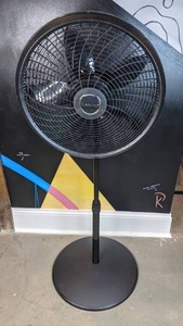 lot 46 image: Lasko Black Adjustable Oscalating Pedestal Fan