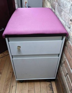 lot 40 image: 2-Drawer Mobile Pedestal File Cabinet with Purple Cushion
