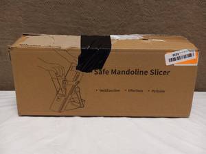 lot 11 image: NEW SAFE MANDOLINE SLICER