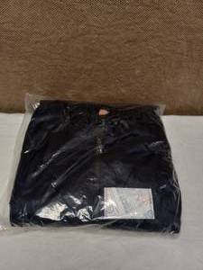 lot 56 image: NEW DICKIES HOODED JACKET