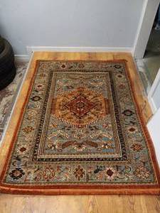 lot 84 image: ASTERIA AREA RUG