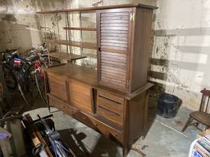 lot 1 image: Vintage R-Way Contemporary Credenza See Information for Removal