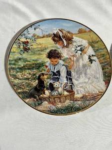 lot 93 image: Decorative Plates Terry Redlin, Norman Rockwell, Sandra Kuck