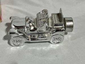 lot 95 image: Stanley Steamers Tai Winds Avon Aftershave
