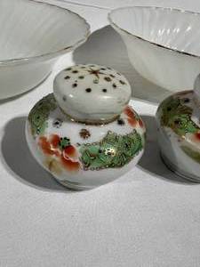 lot 107 image: Anchor Hocking Fireking Serving Bowls, Salt & Pepper