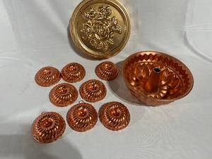 lot 118 image: Vintage Brass-Colored Bakeware