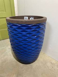 lot 40 image: Bright Blue Quilted Patterned Planter See Information for Removal