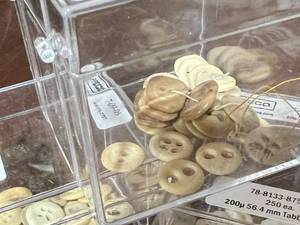 lot 179 image: Vintage Buttons