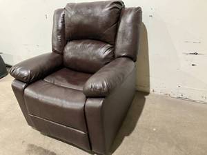 lot 13 image: Brown Relax a Lounger