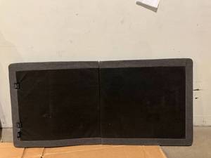 lot 22 image: Dr. Oz Good Life Grey Twin XL Adjustable Base Pro