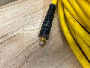 lot 62 image: HUSKY 38 Air Hose
