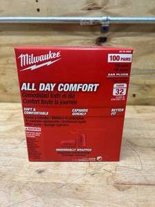lot 23 image: MILWAUKEE Case of 100 Pairs of- Red Disposable Ear Plugs with 32 dB Noise Reduction Rating