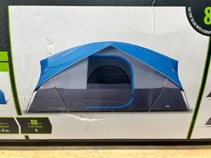 lot 52 image: QUEST 8 Person Tent