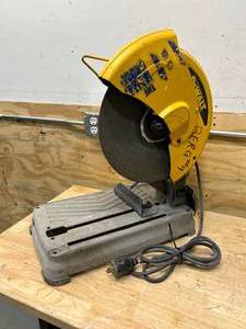 lot 78 image: DEWALT D28715 14 Cut-OffChop Saw
