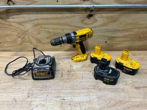 lot 81 image: DEWALT DW983 Cordless Drill with Charger and 3 Batteries