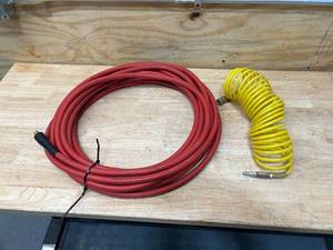 lot 94 image: Lot of 2 Air Hoses
