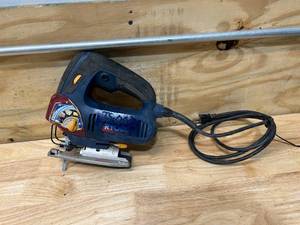 lot 98 image: RYOBI JS480L Jigsaw